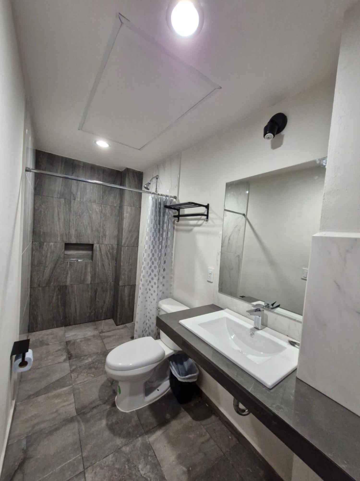 Inbed Hotel Tuxtla Gutiérrez Buitenkant foto
